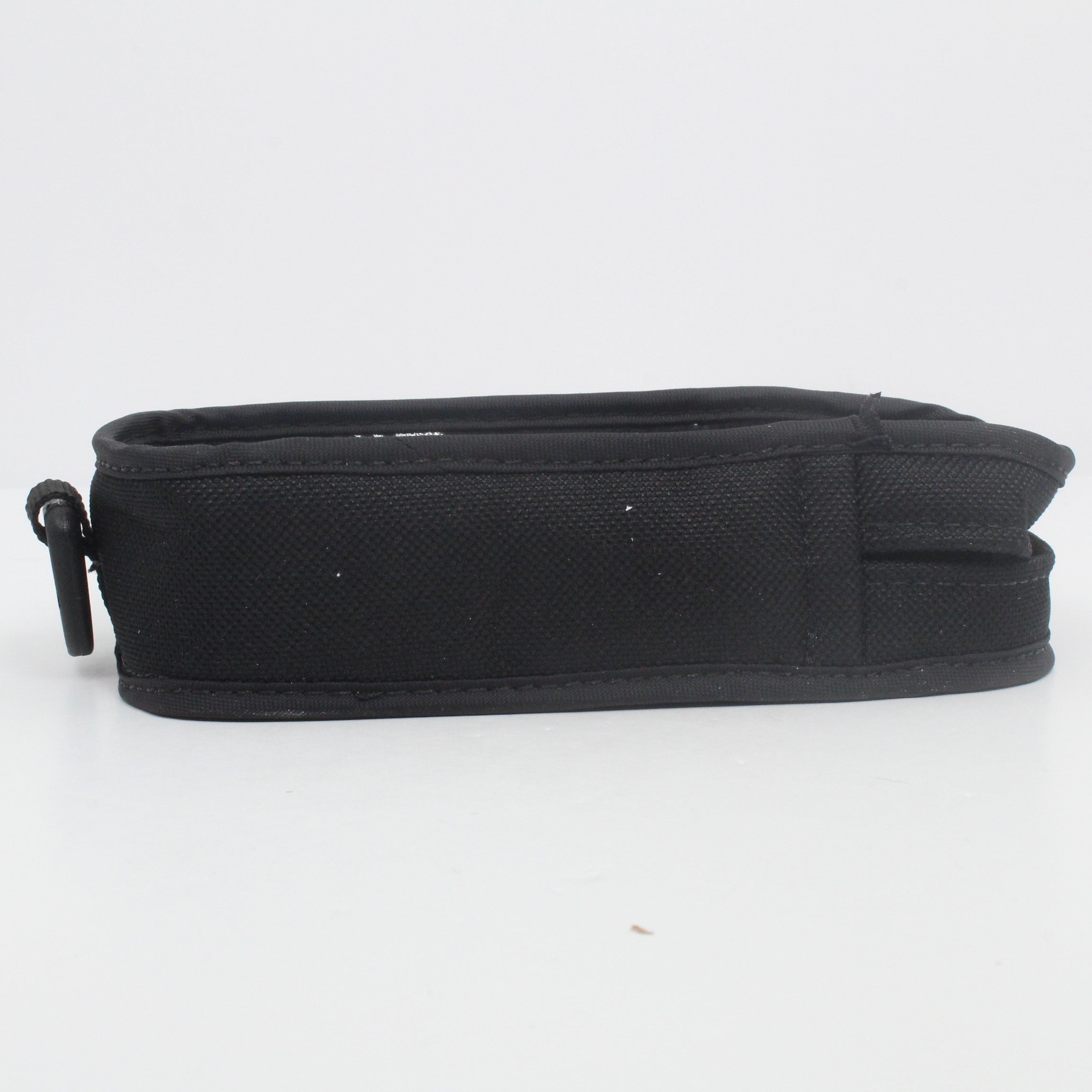 Lodar AC9804 fabric case Lodar strap branding detail